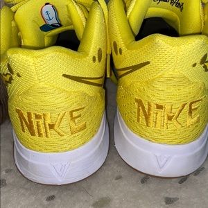 Kyrie 5 spongebob sneakers. Unisex size 39 Euro